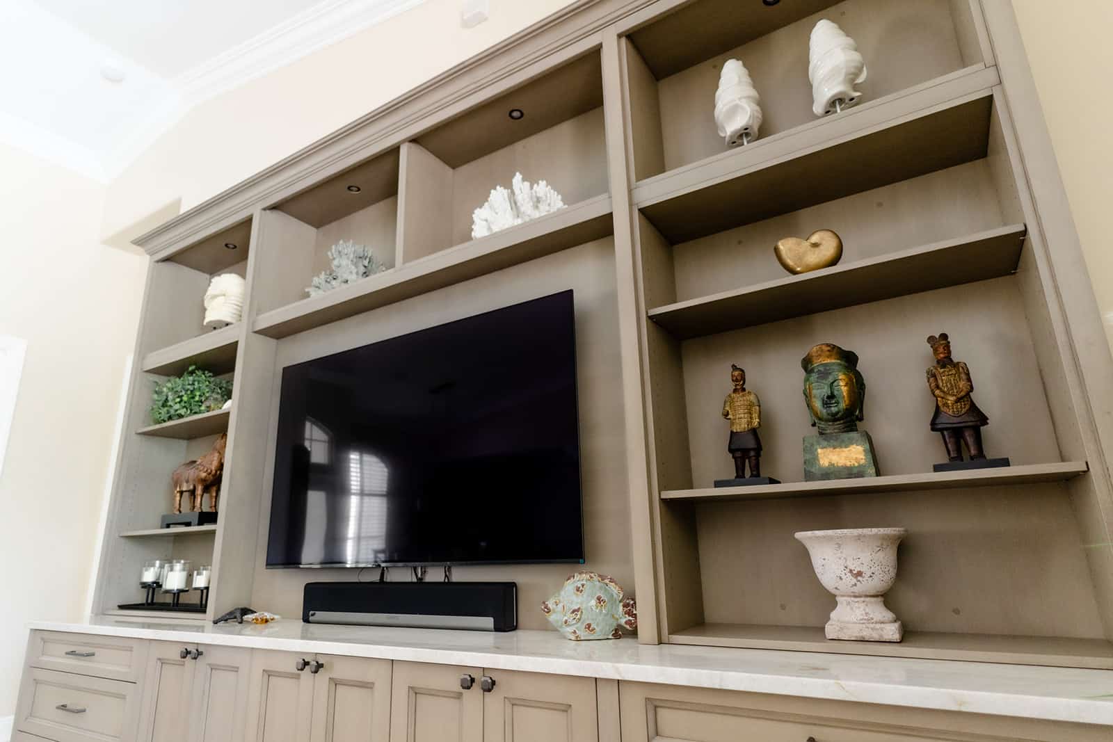 Built-Ins & Cabinetry Features
