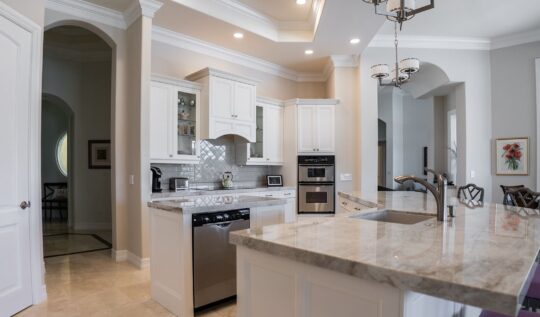 Questions to Ask a Kitchen Renovation Contractor Before Hiring